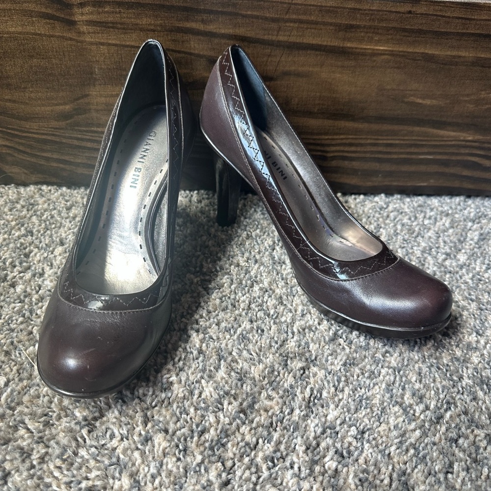 Gianni Bini Dark Brown Women's Heels